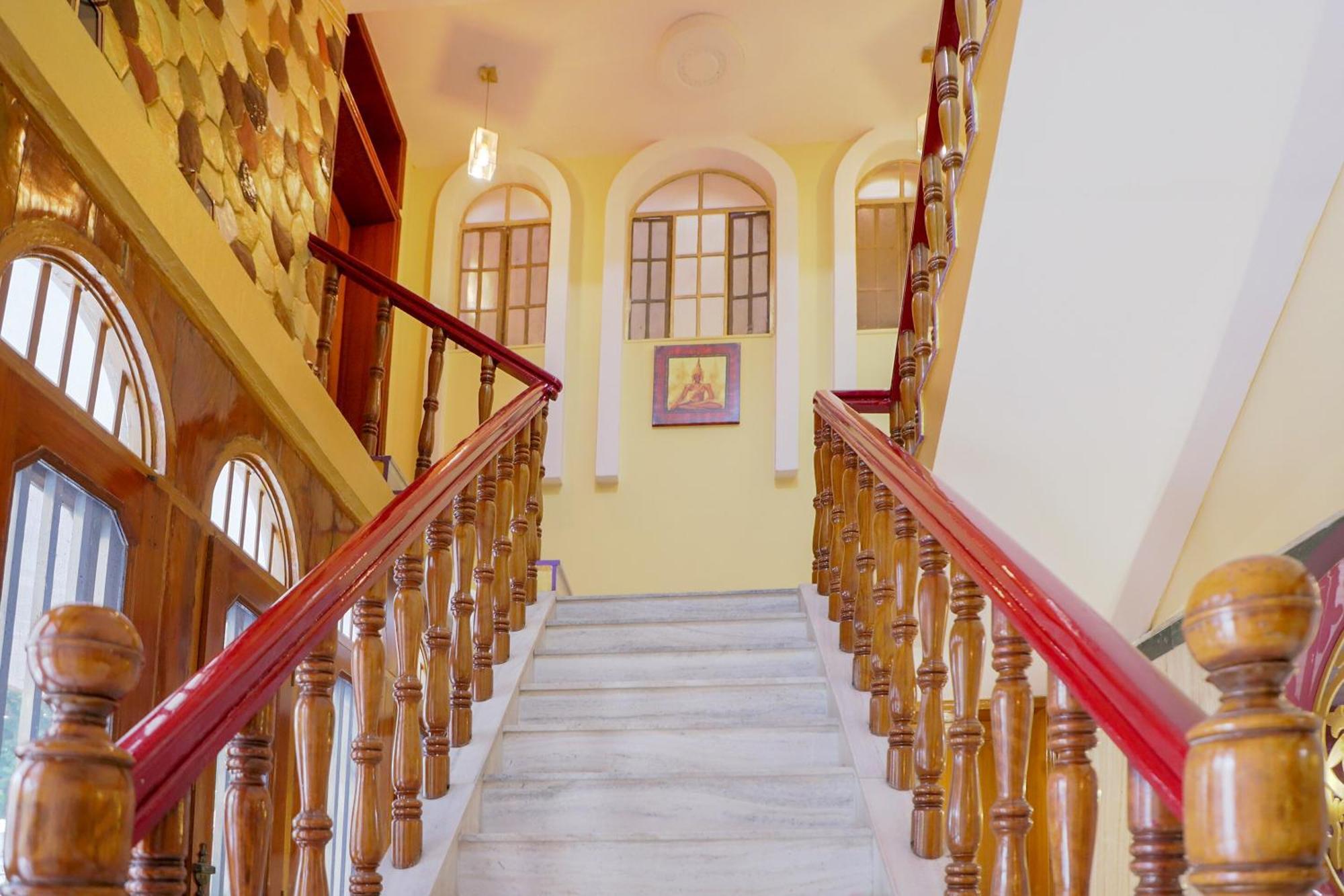 Spot On Nanki Palace Ádzsmir Kültér fotó